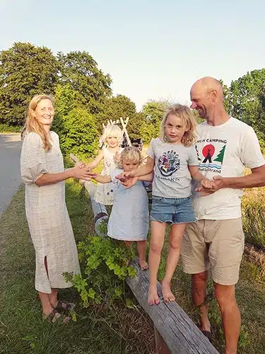 Familien bag Møn Camping